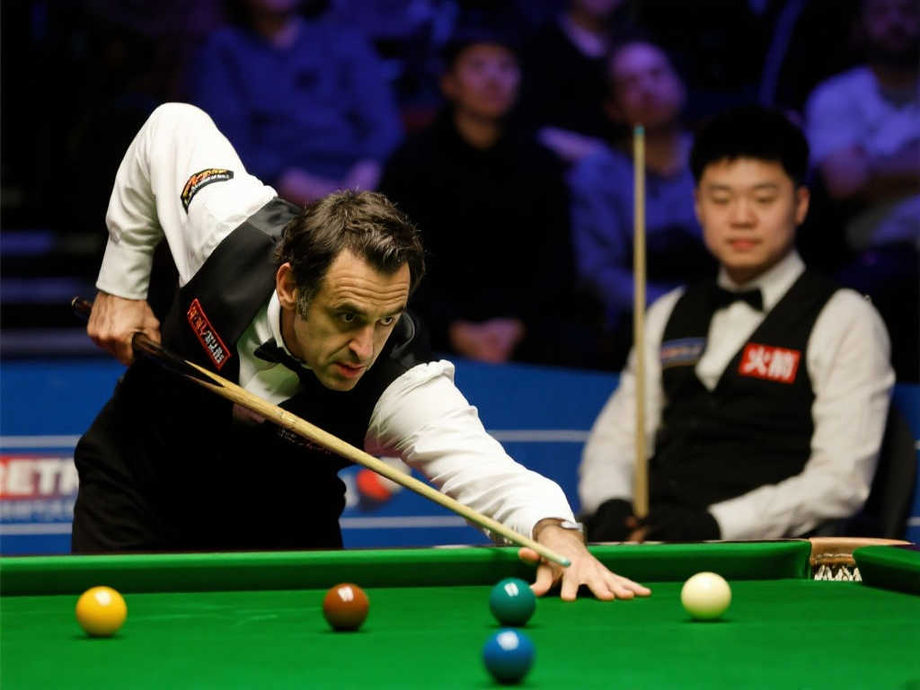 不仅稳居中 不仅稳居中